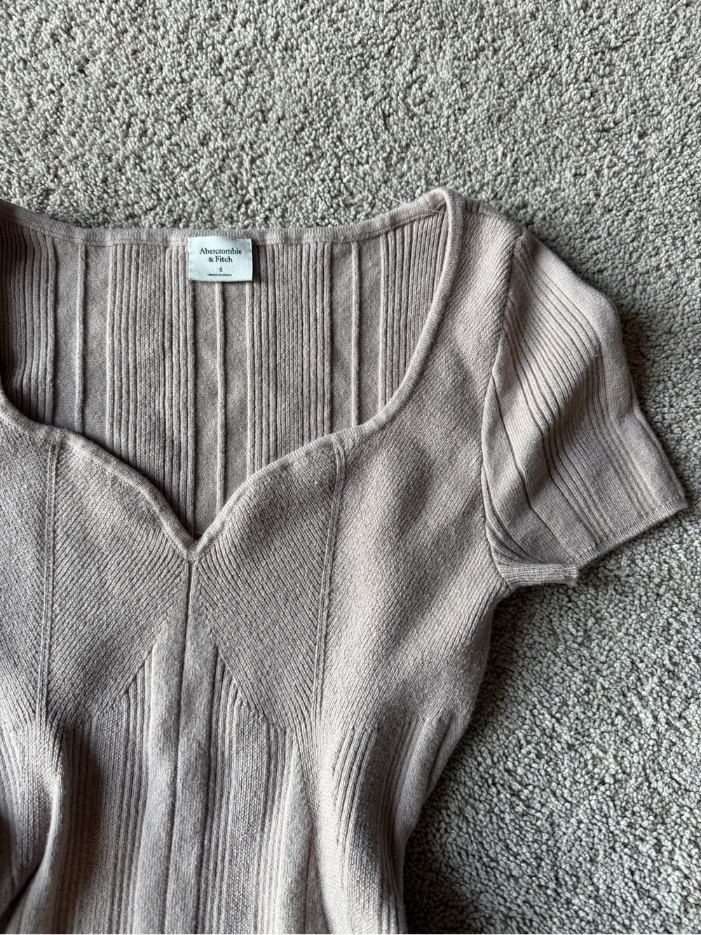 Abercrombie & Fitch Neutral Ribbed Scoop-Neck Bodysuit - Picture 3 of 6